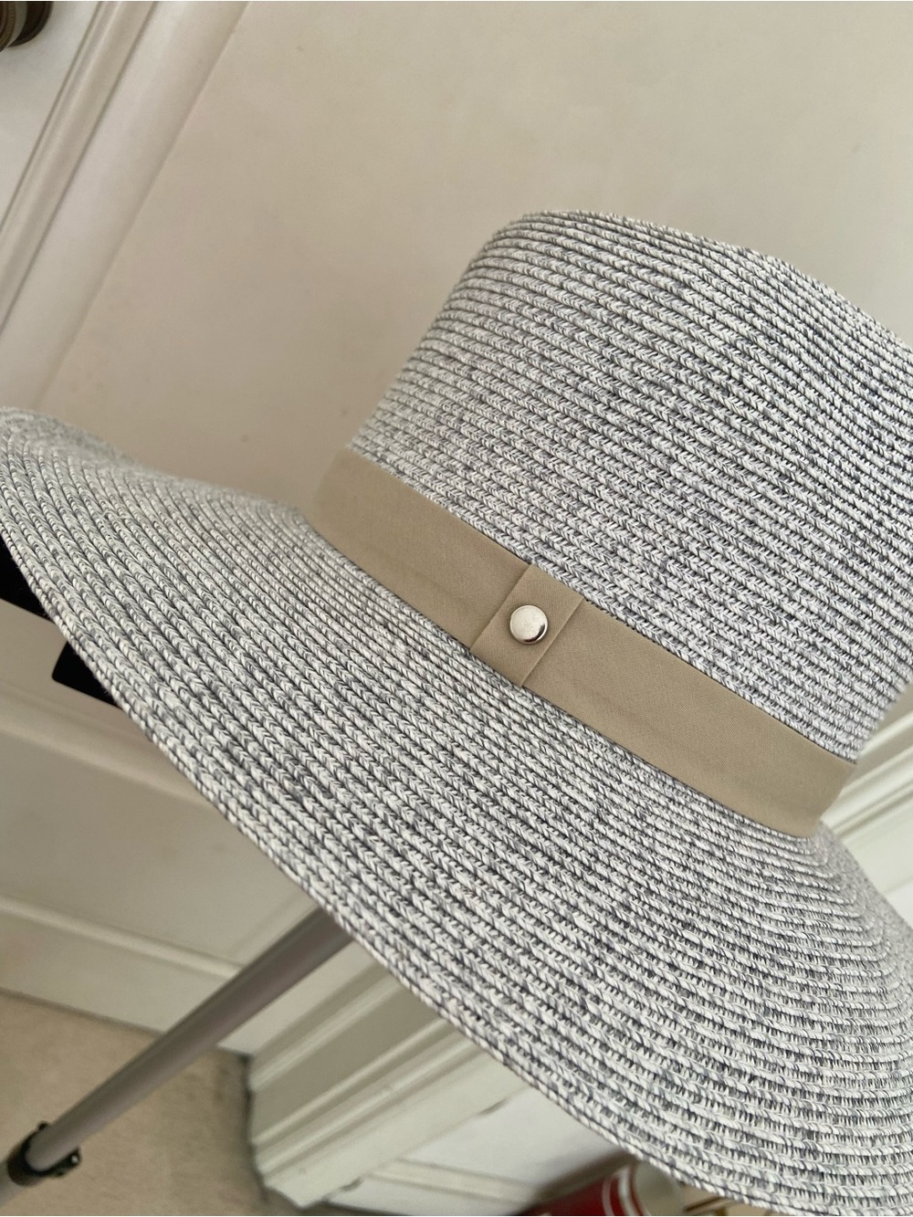 PANAMA STRAW HAT Packable Light Gray Wide-Brim with Beige Band LOOK BRAND NEW